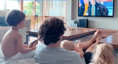 Diez años después, Diego Forlán pudo ver con sus hijos el partido Uruguay-Ghana de Sudáfrica 2010