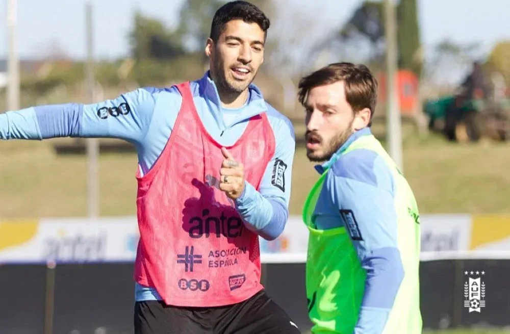 Luis Suárez y Matías Viña