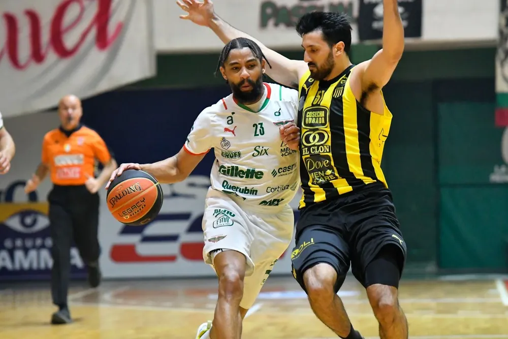 Tyreek Duren jugó dolorido y lesionado ante Peñarol: no va más