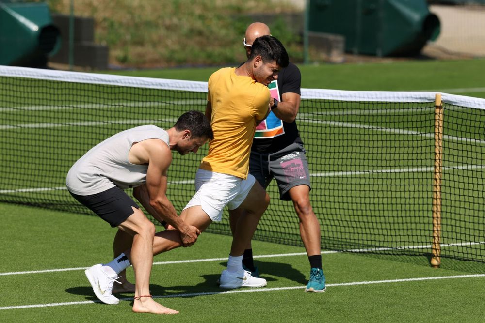 Carlos Alcaraz se prepara para Wimbledon.