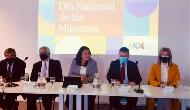 Sánchez dijo que “si bien estas cifras muestran signos de recuperación, todavía falta.