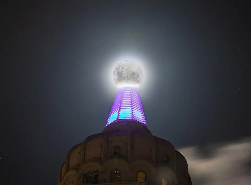 Imagen registrada en la noche del 26 de abril de 2021.