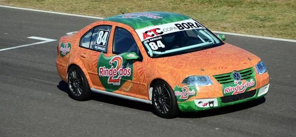 Andrés de Araújo por segunda vez consecutiva araña el podio.