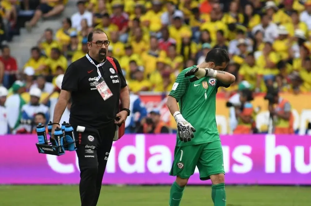 Claudio Bravo lamentó su salida