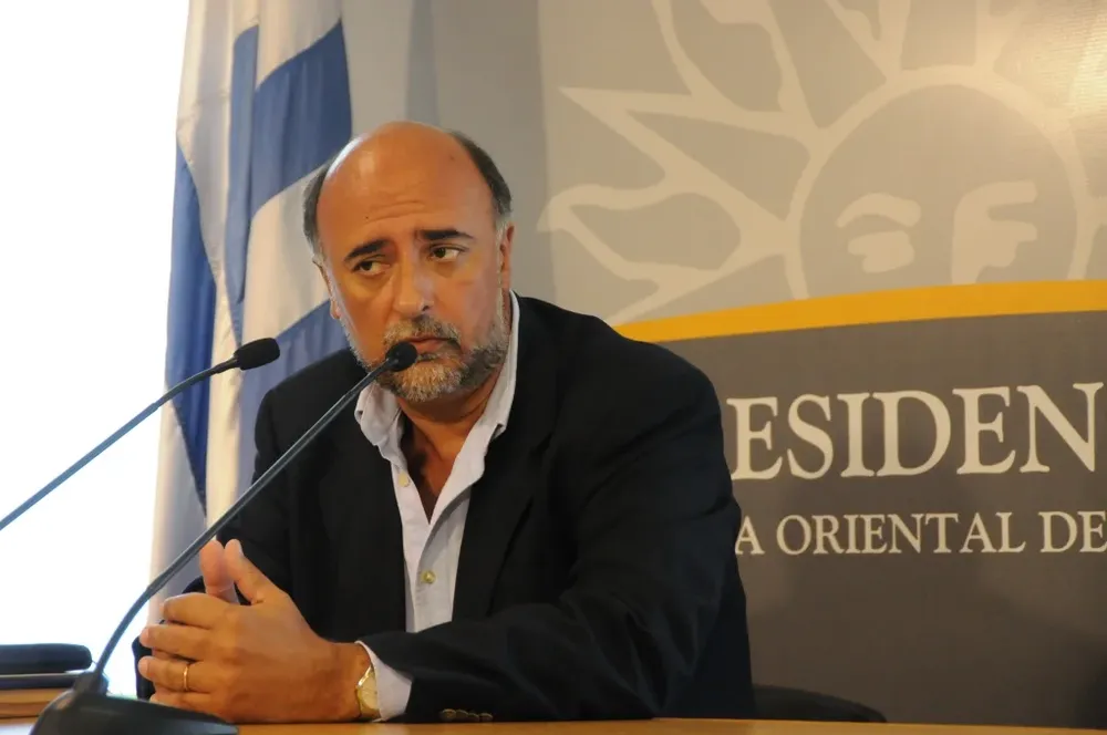 Pablo Mieres, Partido Independiente. -