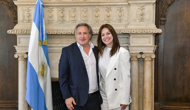 La ministra Sandra Pettovello junto al ahora ex secretario de Niñez y Familia
