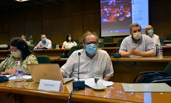 Frente Amplio: “Hubo imprevisión y retraso” en la gestión de la política sanitaria
