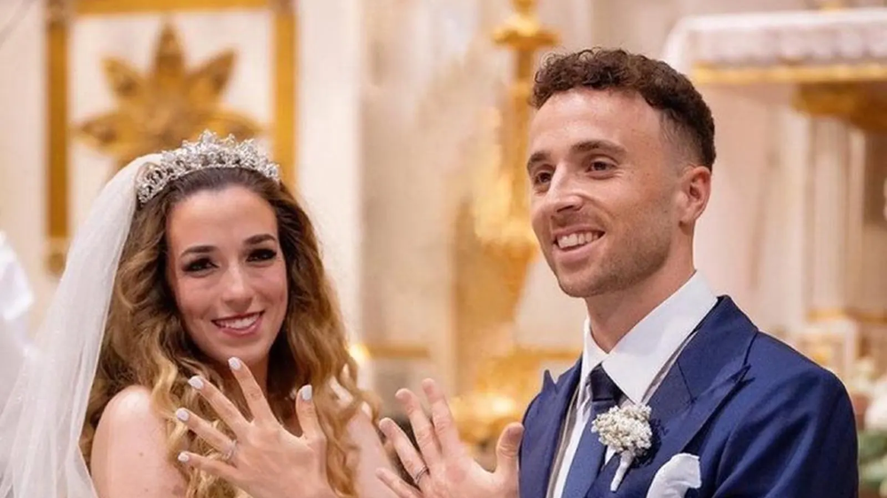 Rute Cardoso con Diogo Jota el día de su casamiento. (IG @rutecfcardoso14)