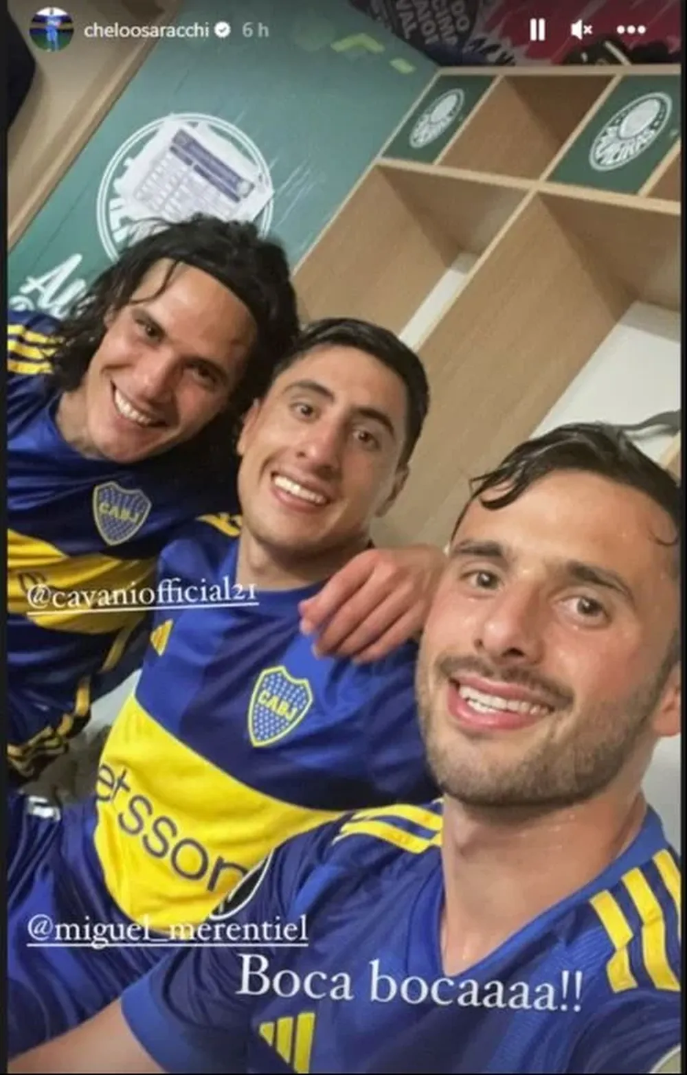 Edinson Cavani, Miguel Merentiel y Marcelo Saracchi