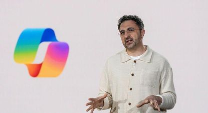 Las empresas tecnológicas están "sembrando esencialmente una nueva especie de silicio", según Mustafa Suleyman, jefe de IA de Microsoft.