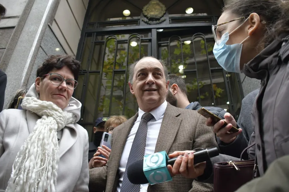 El abogado Hoenir Sarthou presentó el amparo a favor de las dos mujeres