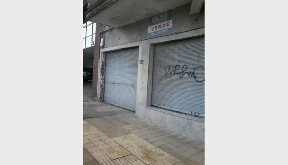 Frente del local que será subastado sin base