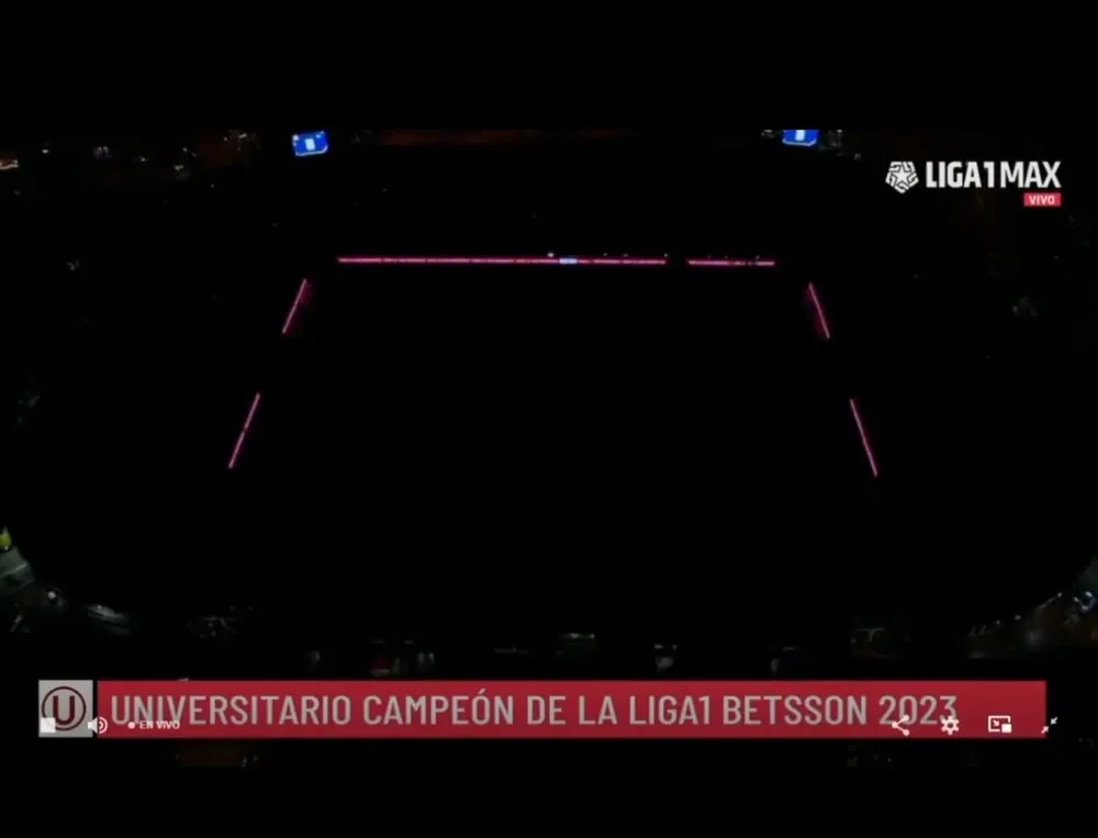 El momento del apagón en el estadio de Alianza
