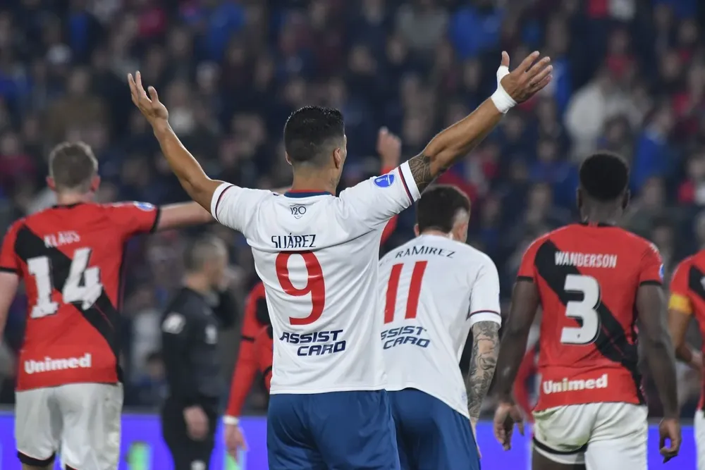 Ni el debut de Luis Suárez en Nacional fue suficiente para que Nacional venciera a Goianiense