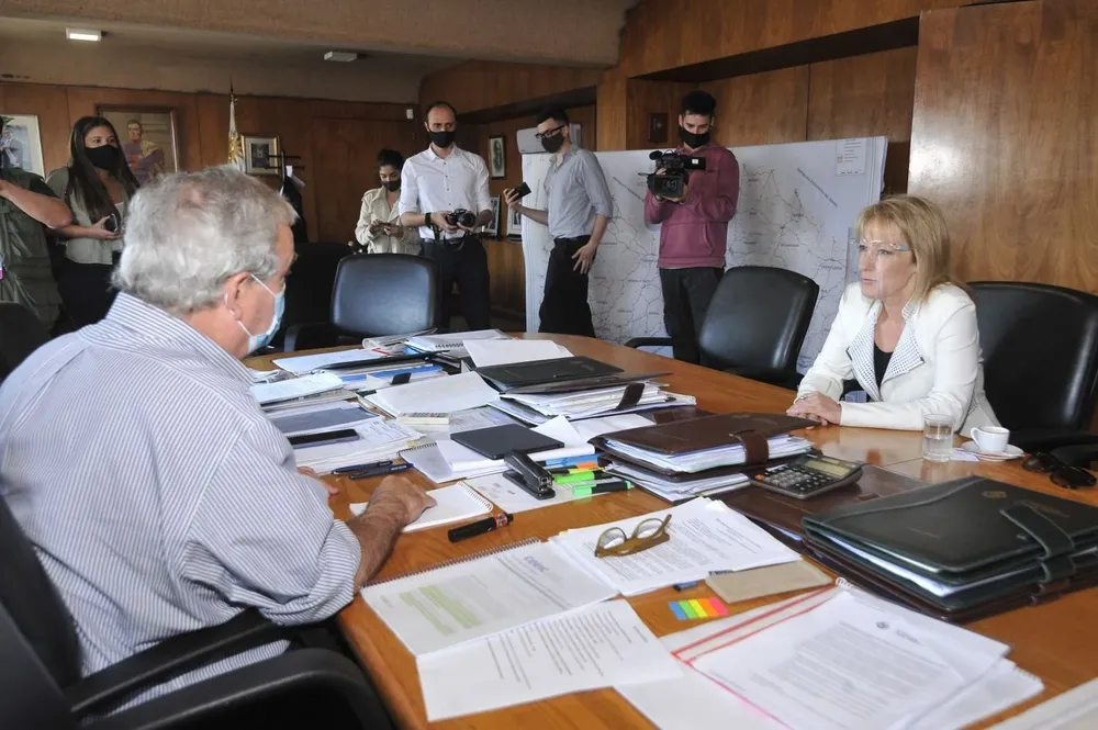 La intendenta electa se reunió con el ministro Heber