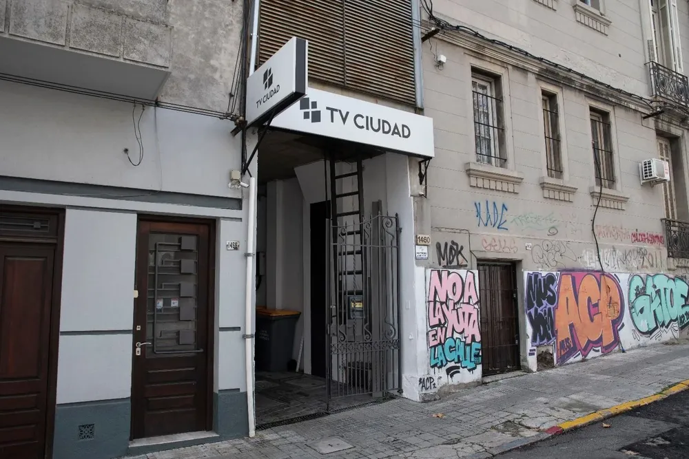 Sede de TV Ciudad sobre la calle Barrios Amorín