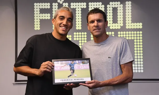 Federico Pereira durante la premiación de 2022; fue el mejor defensa