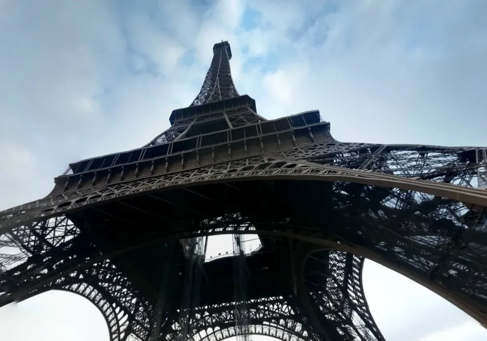 La vista de la Torre Eiffel desde Google Street View