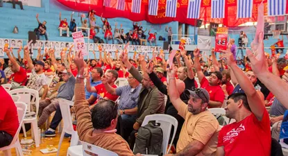 Votación durante el último congreso del sindicato.