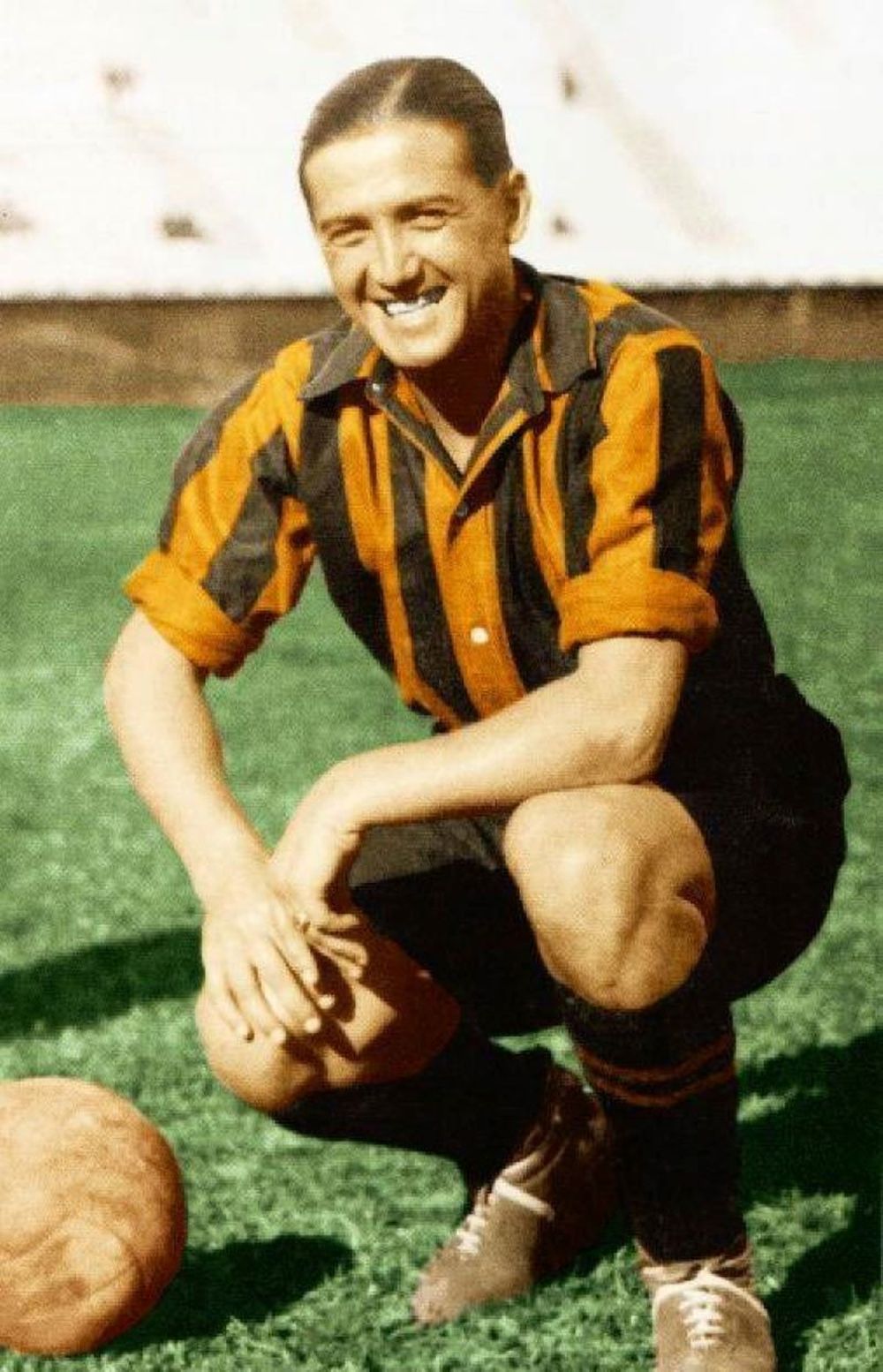 La estampa de Juan Peregrino Anselmo, un exquisito con la pelota, campeón con Peñarol y con la selección uruguaya en el Mundial de 1930 La estampa de Juan Peregrino Anselmo, un exquisito con la pelota, campeón con Peñarol y con la selección uruguaya en el Mundial de 1930