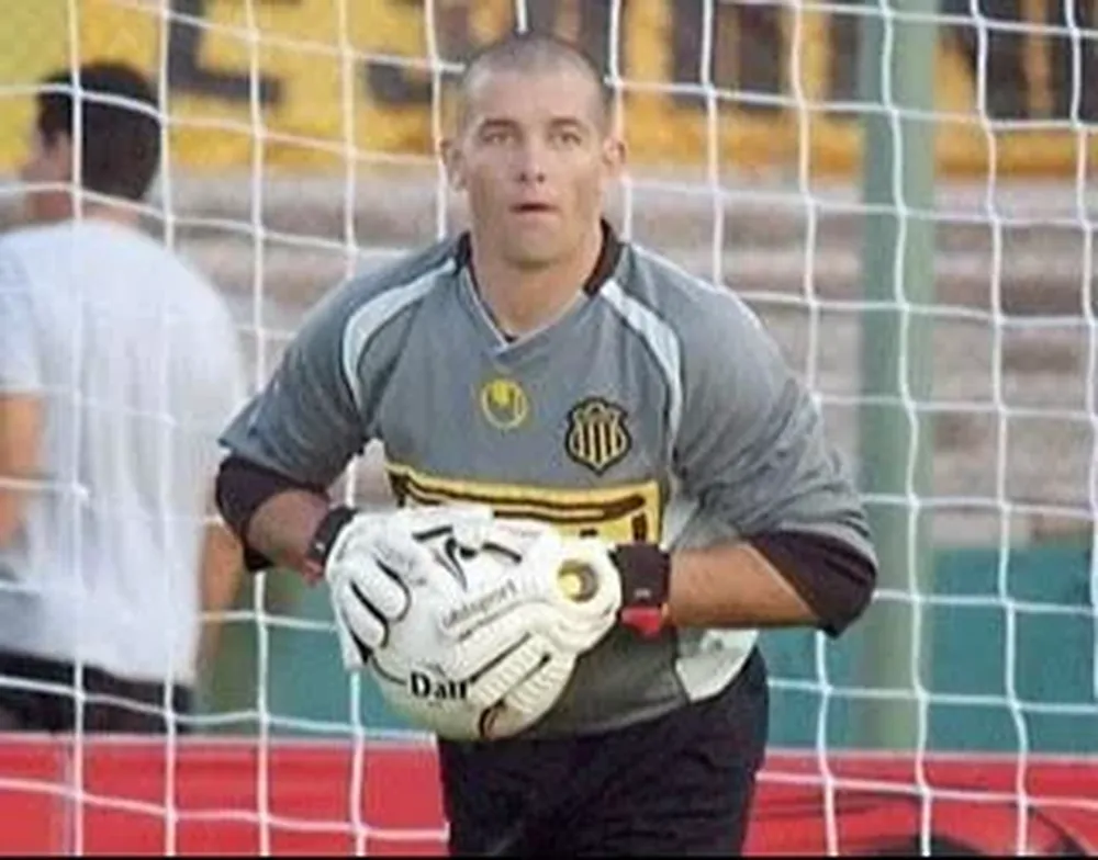 Nicolás Biglianti cuando defendió el arco de Peñarol