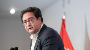 El ministro para la Transformación Digital y de la Función Pública y secretario general del PSOE de Madrid, Óscar López.