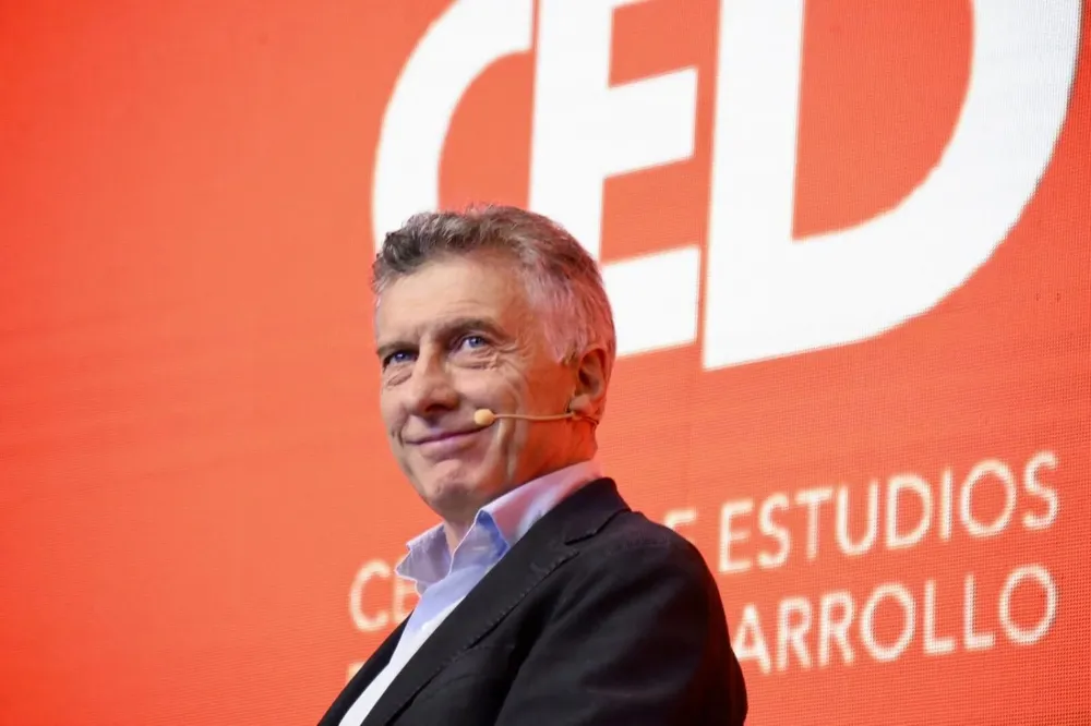 El expresidente argentino estuvo en Montevideo