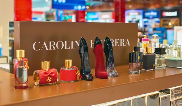 Puig negocia con Estée Lauder una fusión de 35.000 millones y se dispara en Bolsa