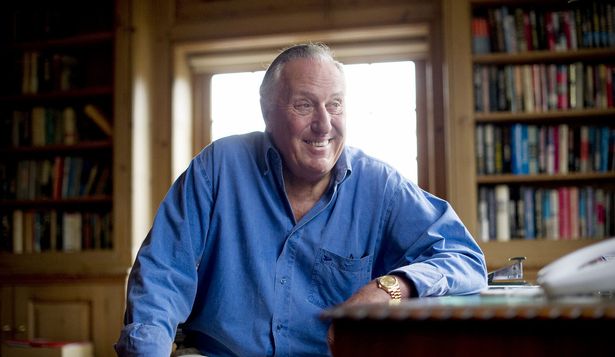 Frederick Forsyth murió a los 86 años
