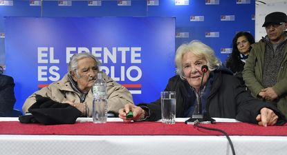 El Observador | Presentación de Blanca Rodríguez, espacio 609.  José Mujica, Lucia Topolansky.
