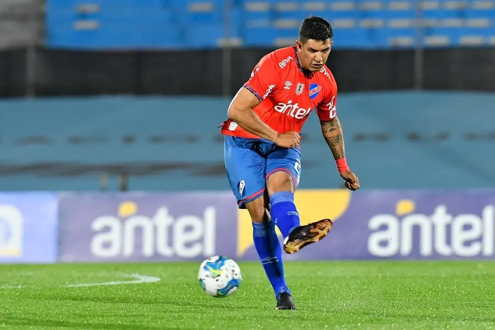 Nacional enfrenta a Miramar Misiones