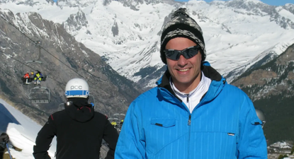 El presidente del Gobierno español, Pedro Sánchez, disfrutanto en la nieve.