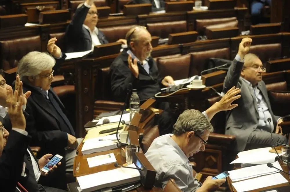 El Parlamento uruguayo es el único de América que no cuenta con voto electrónico