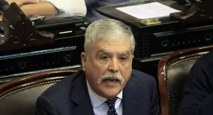 Revocan procesamiento a De Vido pero sigue detenido