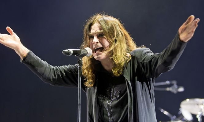Ozzy Osbourne durante un concierto en 2010.