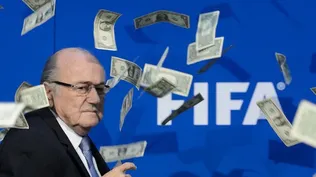 Los billetes cayeron sobre Blatter