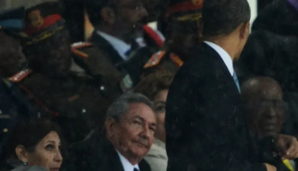 Raúl Castro y Barack Obama en una de las pocas fotos que tienen juntos, en diciembre de 2013