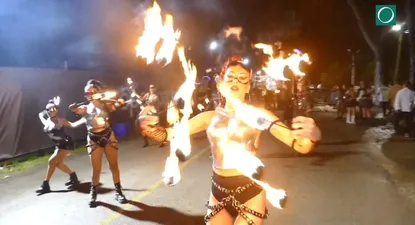 malabaristas y un line up encendido en el cloud7 festival de punta del este