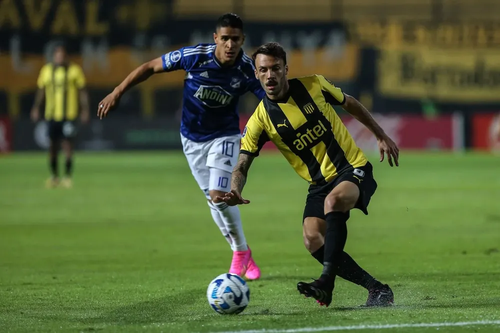 Peñarol visita a Millonarios en Bogotá