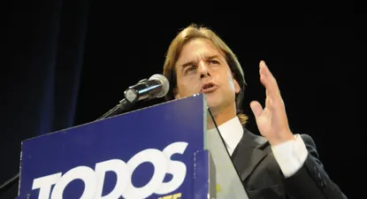 lacalle pou destaco su plan social ?para los que pelean el peso?