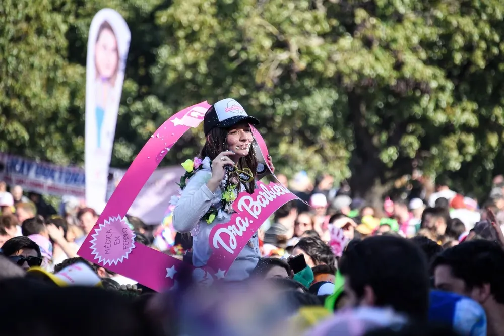 Si bien la celebración de cada 31 de julio solía tener lugar en el Mercado del Puerto, desde el inicio de la pandemia en 2020 hay festejos en Parque Batlle