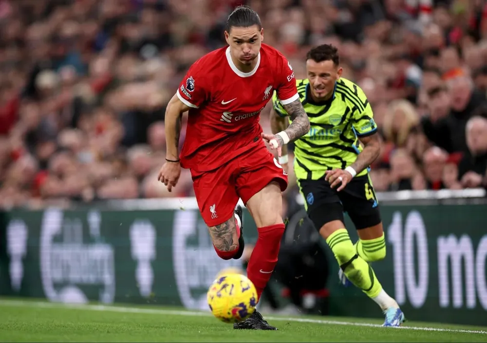 Darwin Núñez entró contra Arsenal a jugar de puntero izquierdo