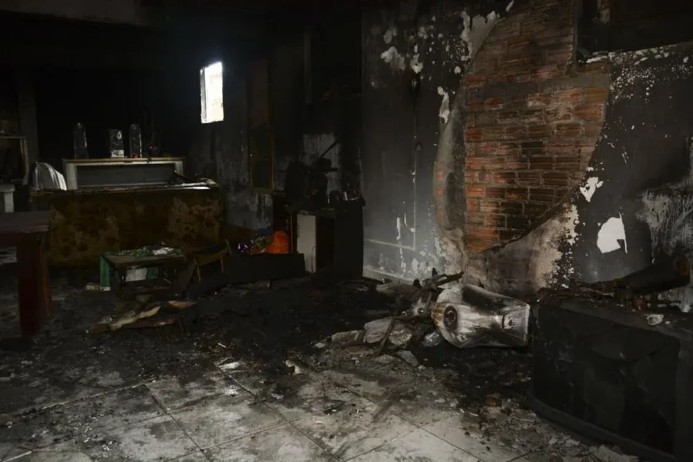 En esta casa fue encontrado el cuerpo de un hombre baleado.