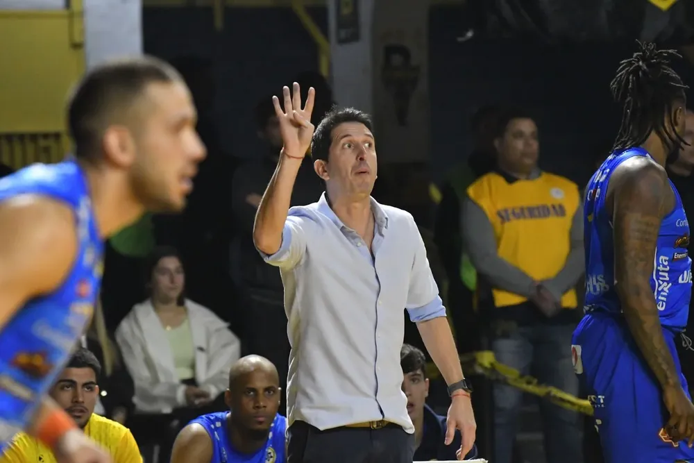 Una como ayudante y tres como entrenador, Zylbersztein ganador