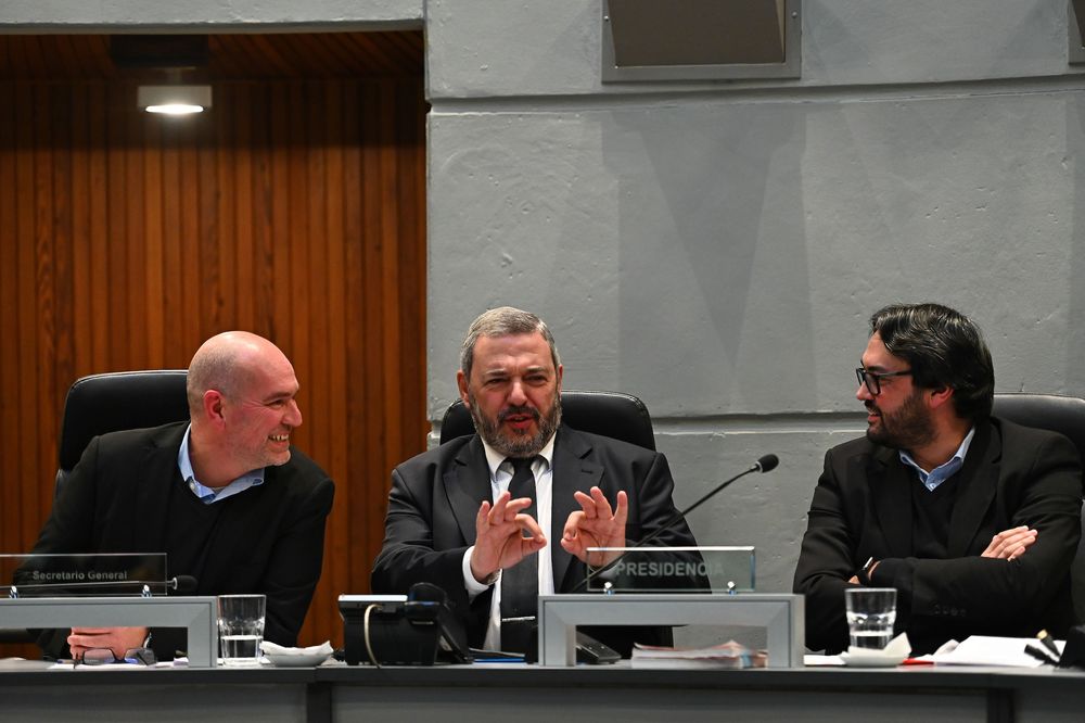 Intendente Mario Bergara en la Junta Departamental