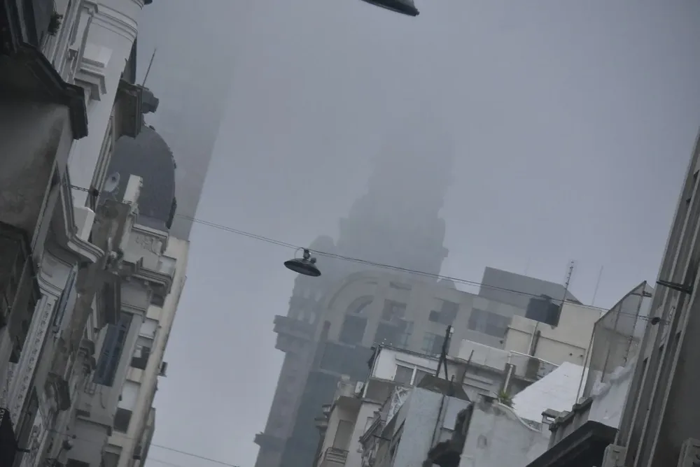 Sábado de mañana gris y con lluvias.