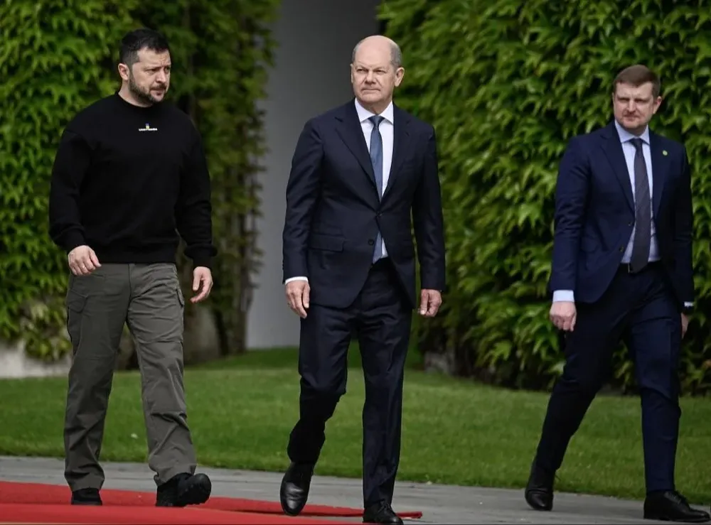 Ante la visita de Zelensky, el gobierno alemán anunció un nuevo plan de ayuda militar a Ucrania por valor de US$ 2.900 millones.