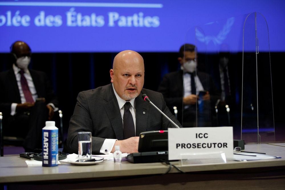 Estados Unidos también sancionó al fiscal principal de la CPI, Karim Khan.