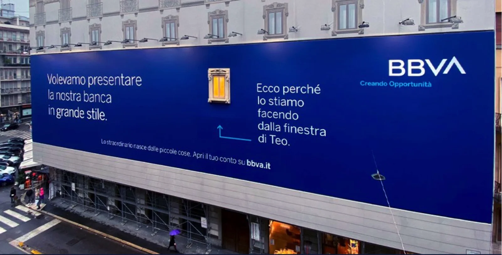 Cartel de BBVA en Italia
