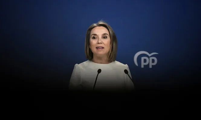 La secretaria general del PP, Cuca Gamarra, durante una rueda de prensa sobre asuntos de actualidad política.